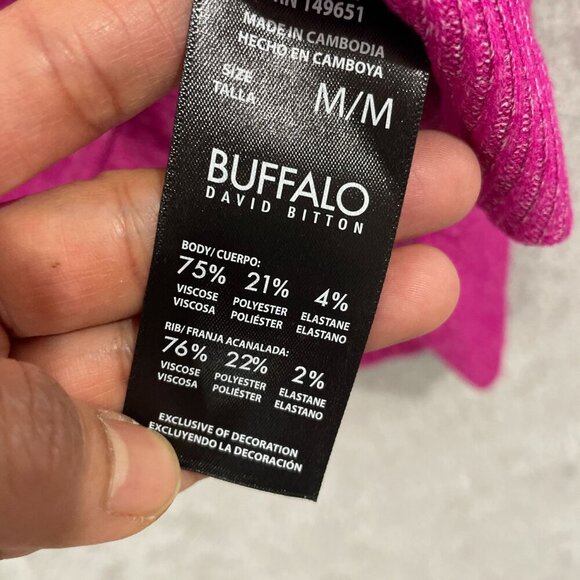 NEW Buffalo Women's M David Bitton Raspberry Long Sleeve V-Neck Cozy Top - Picture 5 of 7